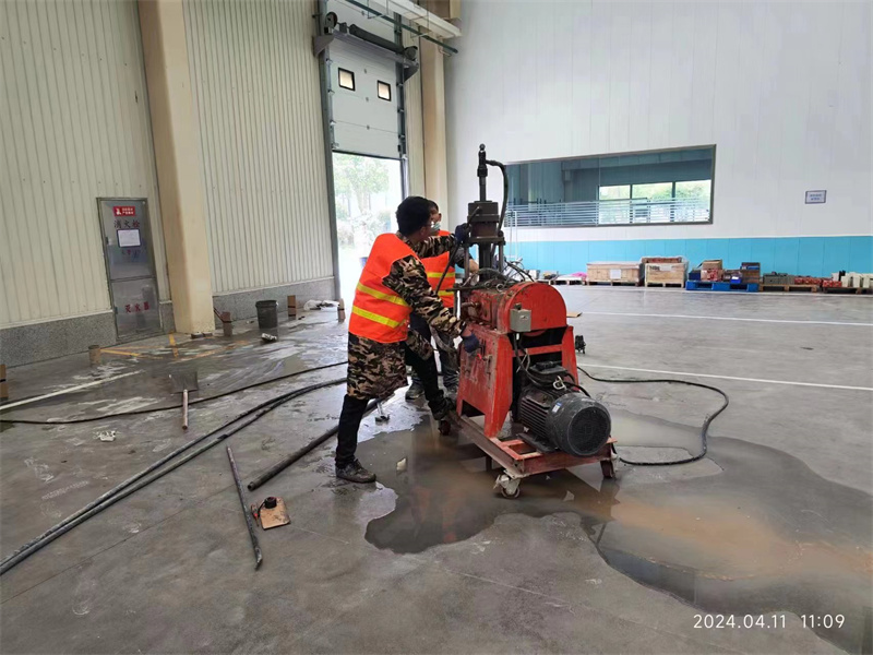 荔浦厂房地面下沉塌陷注浆加固施工